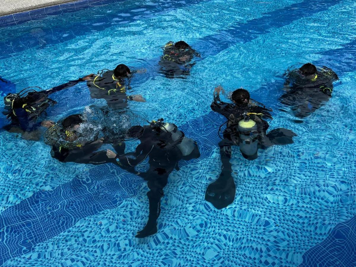 Infinity Diving Resort And Residences Dauin Exterior foto
